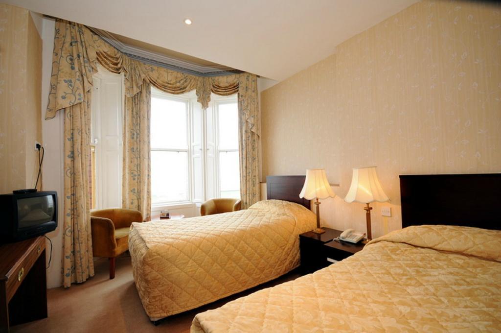 Esplanade Hotel On The Seafront Bray Room photo